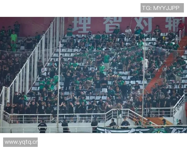 成都足球队运营革新探索：从管理模式到球迷互动的全方位升级