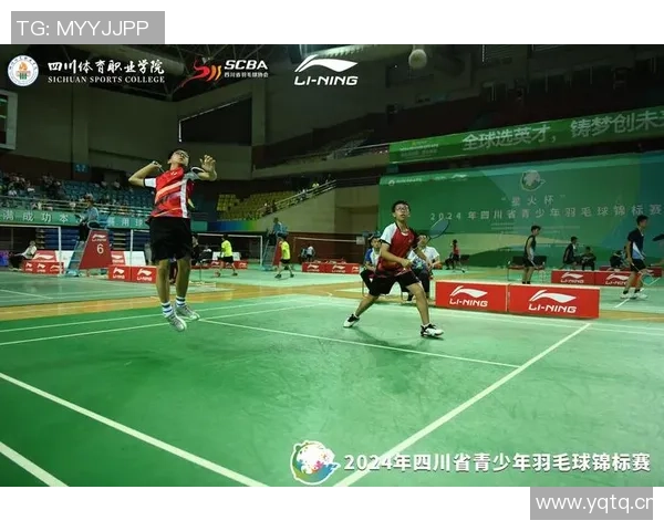 成都与深圳羽毛球队赛后分析与经验总结探讨